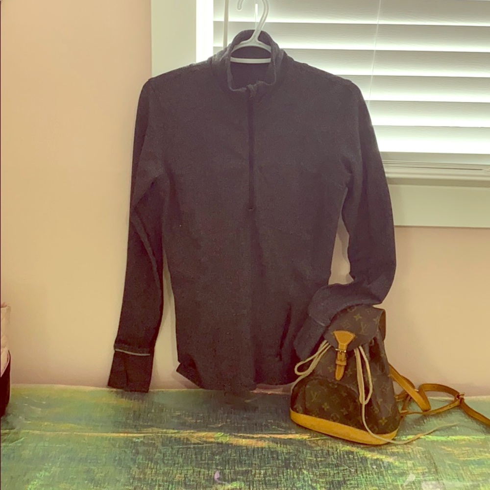 Lulu fitted pullover